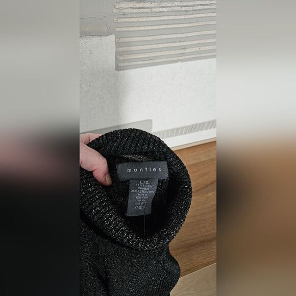 Mantles Black turtleneck with metallic, shimmer, shiny , silver thread - Picture 2 of 2